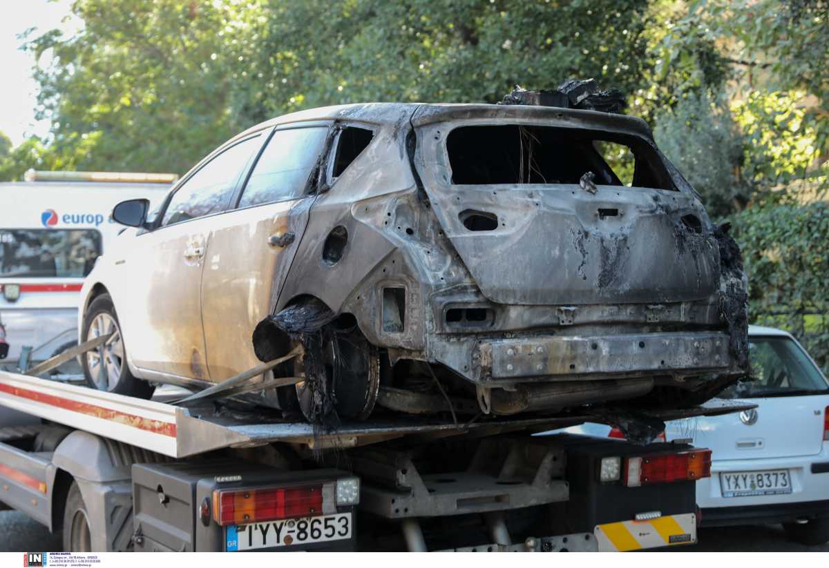 Έκαψαν το αυτοκίνητο της Ελένης Ζαρούλια