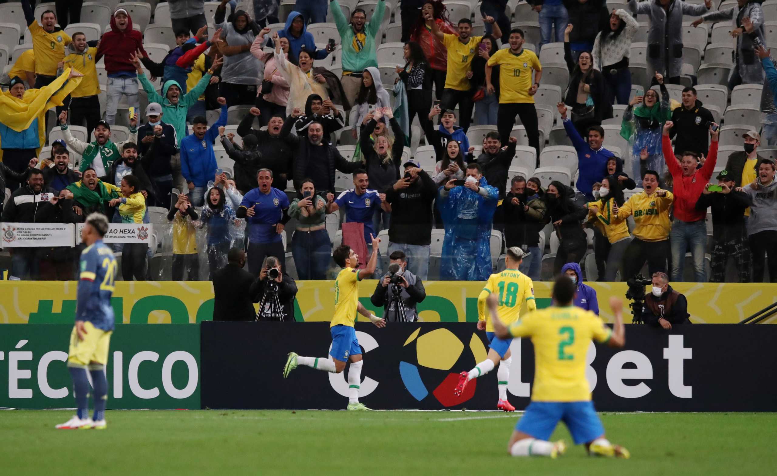 Soccer Football - World Cup - South American Qualifiers - Brazil v Colombia - Arena Corinthians, Sao Paulo, Brazil - November 11, 2021 Brazil's Lucas Paqueta celebrates scoring their first goal REUTERS