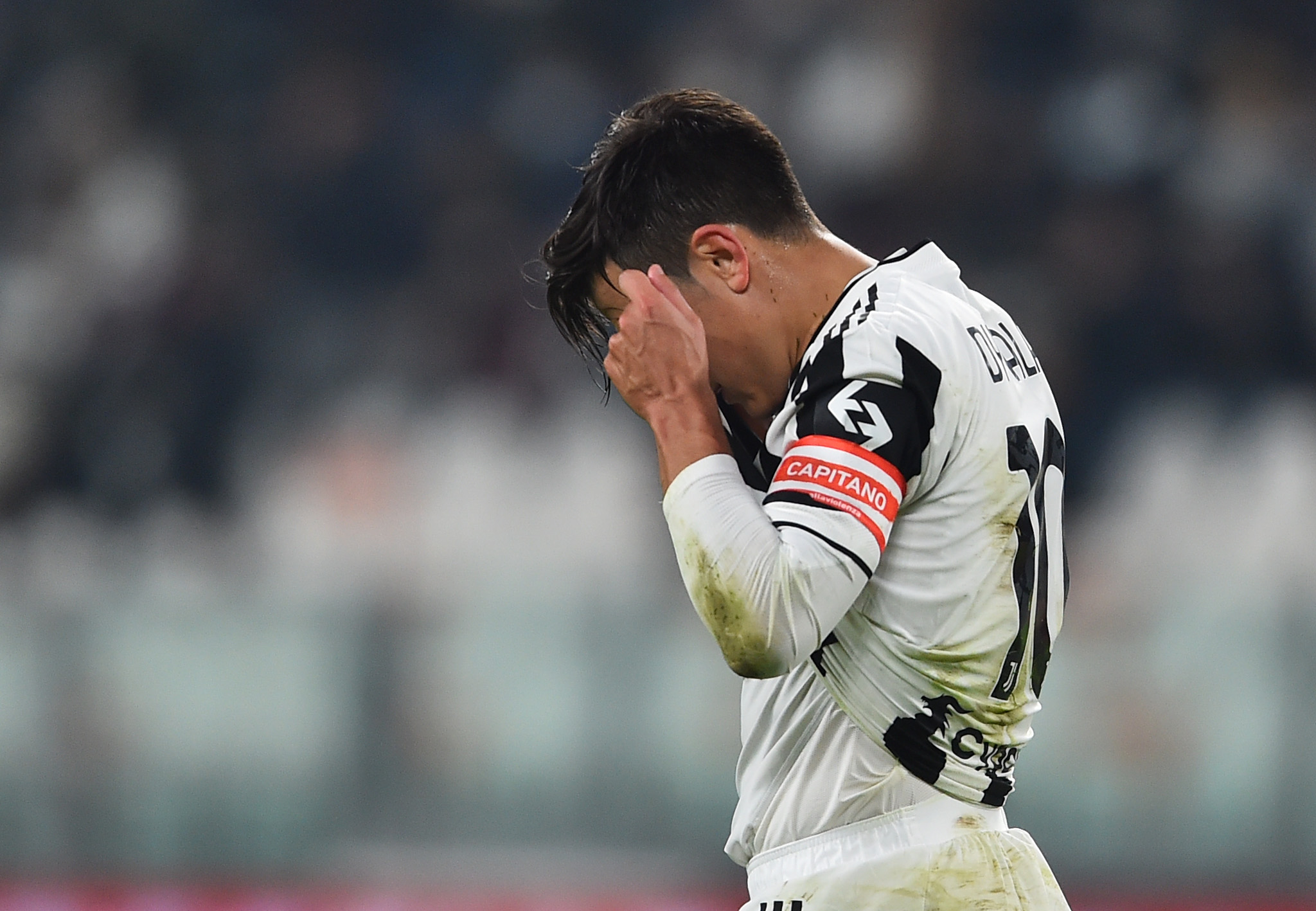 Soccer Football - Serie A - Juventus v Atalanta - Allianz Stadium, Turin, Italy - November 27, 2021 Juventus' Paulo Dybala looks dejected REUTERS