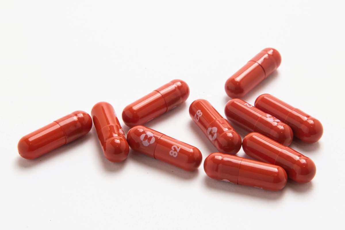 Κορονοϊός: Τα πρώτα 50 χάπια της Merck παραδίδονται σήμερα σε ασθενείς