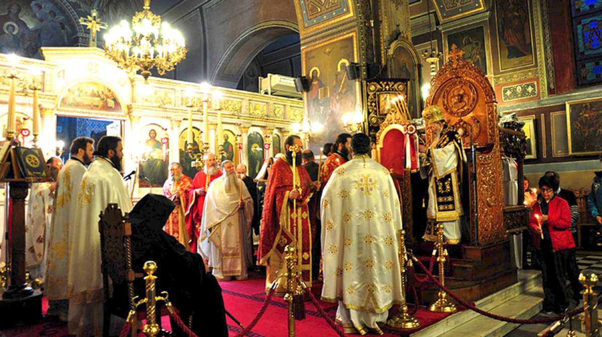 Κορονοϊός: 14 αρνητές ιερείς στη Ζάκυνθο σε αργία – «Σατανική και απάνθρωπη» η απόφαση λένε υποστηρικτές τους