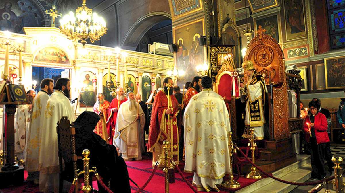 Κορονοϊός: 14 αρνητές ιερείς στη Ζάκυνθο σε αργία – «Σατανική και απάνθρωπη» η απόφαση λένε υποστηρικτές τους