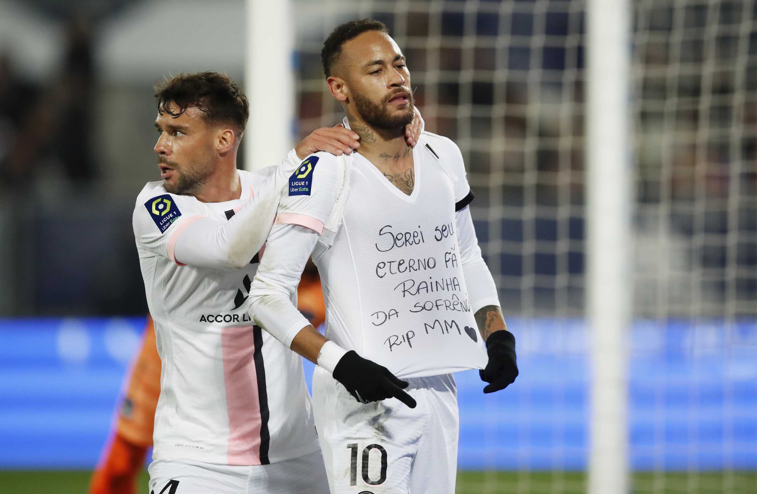 Soccer Football - Ligue 1 - Bordeaux v Paris St Germain - Matmut Atlantique, Bordeaux, France - November 6, 2021 Paris St Germain's Neymar celebrates scoring their first goal REUTERS