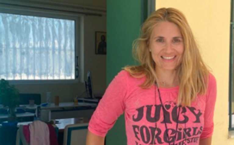 Δασκάλα δημοτικού σχολείου και παγκόσμια πρωταθλήτρια κολύμβησης – Περηφάνια στο Τραγανό Ηλείας