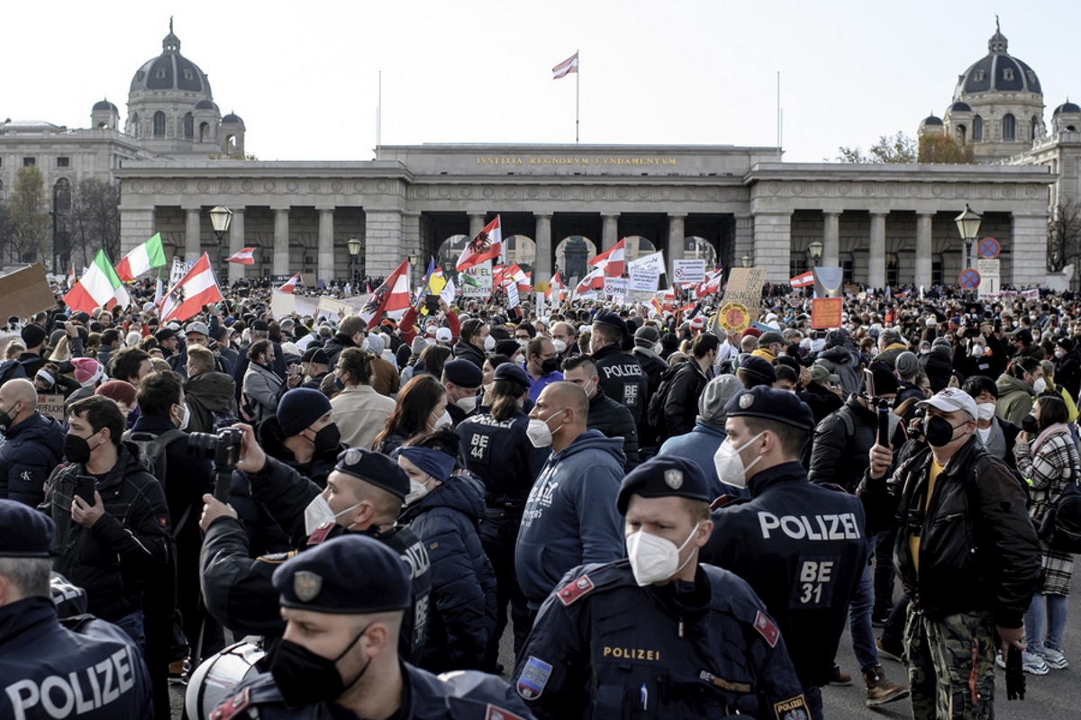 Σε lockdown η Αυστρία: Οργή και «χάος» για το μέχρι πρότινος «αδιανόητο» σενάριο