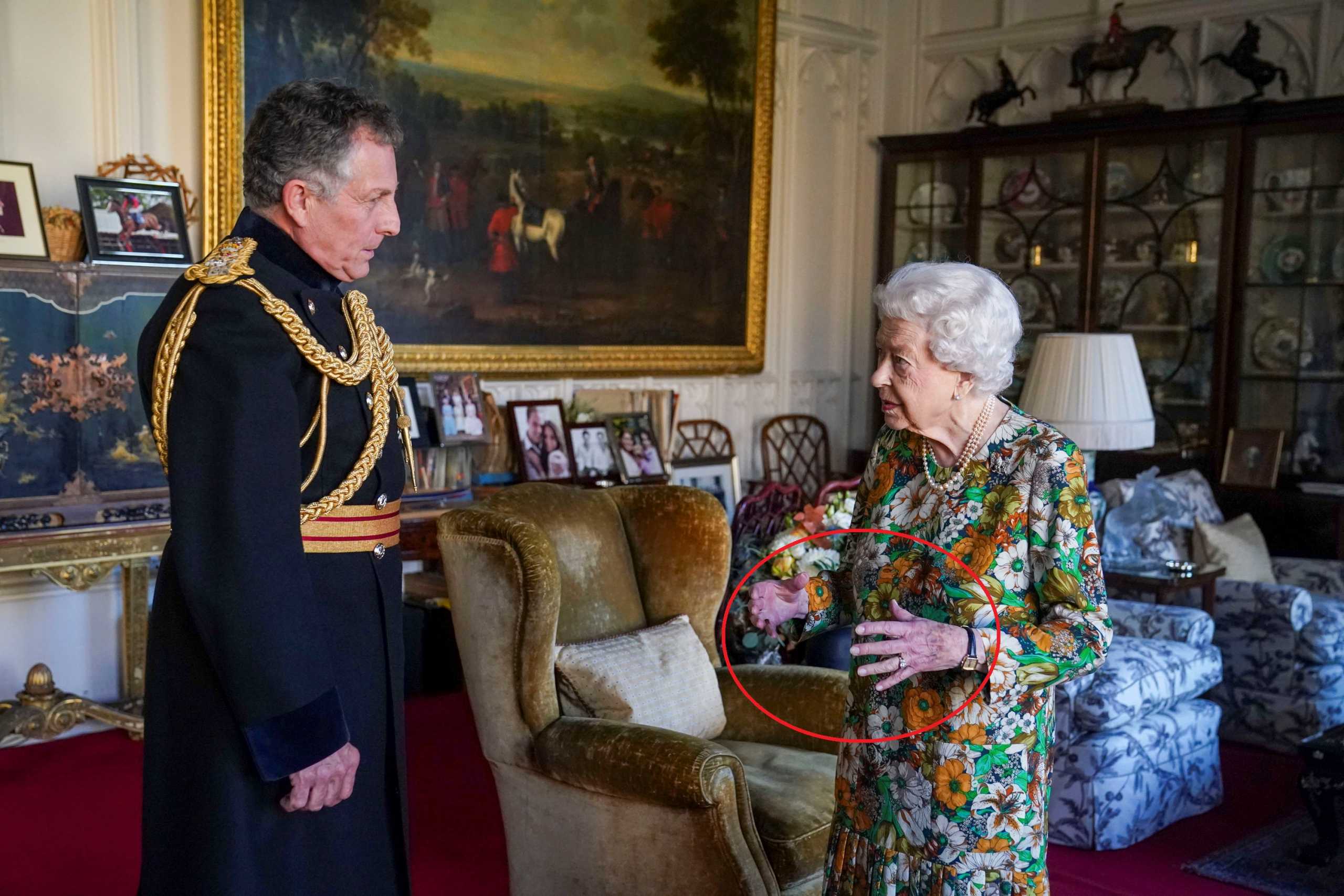 Britain's Queen Elizabeth receives General Sir Nick Carter, Chief of the Defence Staff, during an audience in the Oak Room at Windsor Castle, in Windsor, Berkshire, Britain November 17, 2021. Steve Parsons