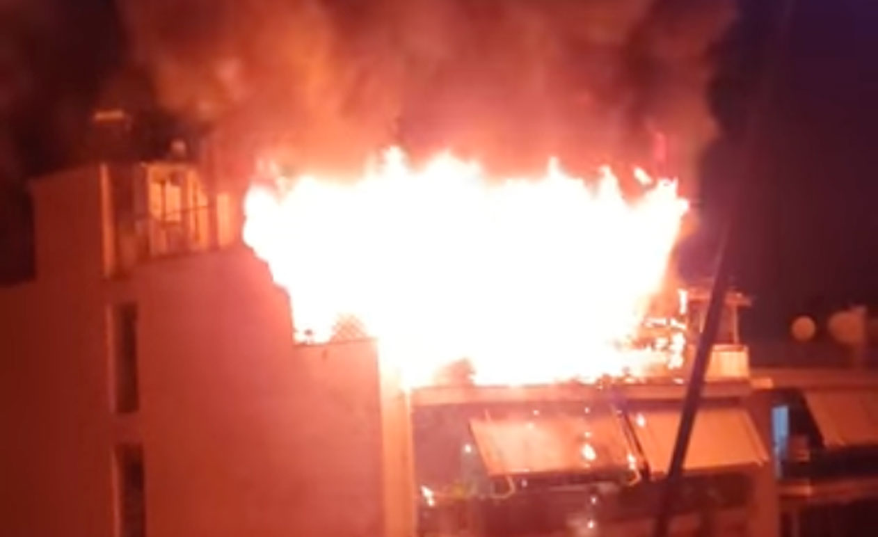 Φωτιά σε διαμέρισμα στη Νέα Σμύρνη – «Όλοι έξω» φώναζε ένοικος