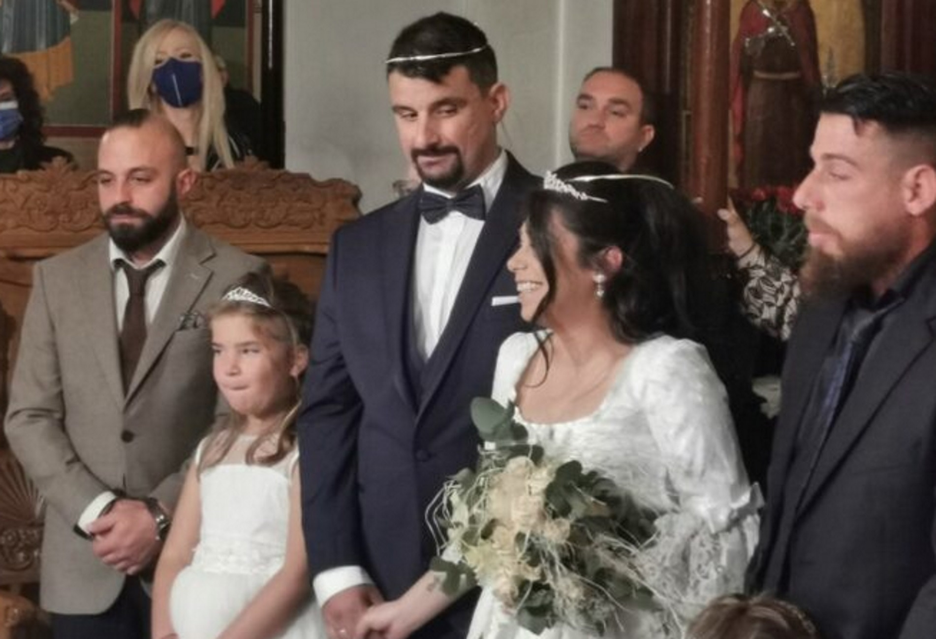 Νάξος: Γαμπρός ο δημοσιογράφος Αλέξανδρος Γεωργαντάς – Η νύφη τήρησε τα δύο έθιμα του γάμου
