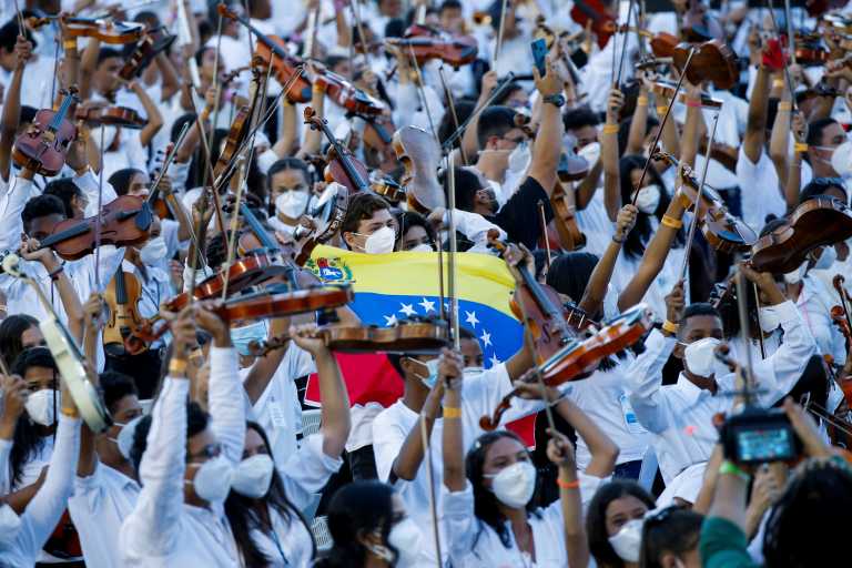 Ρεκόρ Γκίνες η Βενεζουέλα για τη μεγαλύτερη ορχήστρα στον κόσμο - Εντυπωσιακές εικόνες