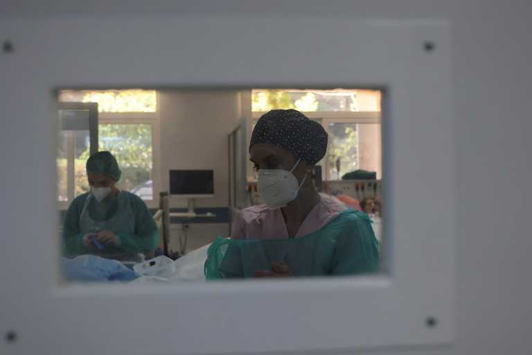 Μαγιορκίνης για ευλογιά των πιθήκων: Υπερδιπλάσιοι οι ασυμπτωματικοί