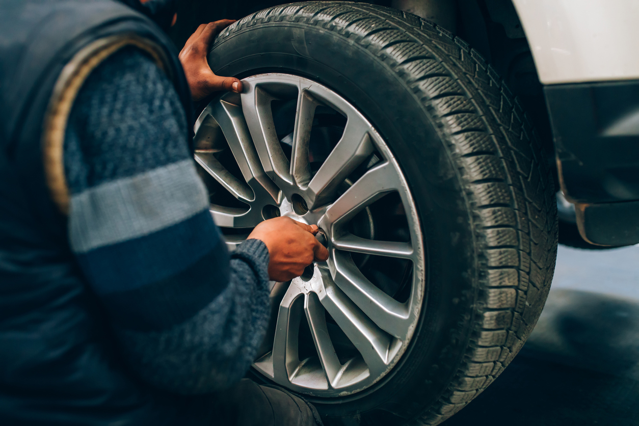Car maintenance service garage