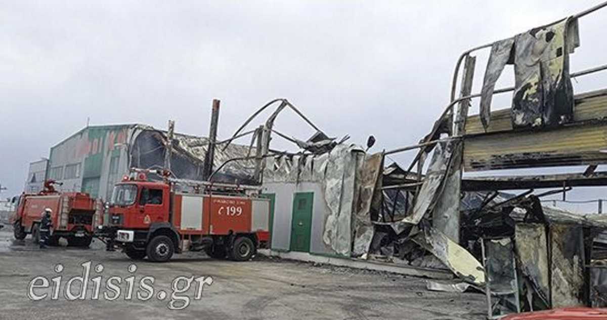Κιλκίς: Τεράστιες οι καταστροφές από τη φωτιά σε εργοστάσιο ανακύκλωσης