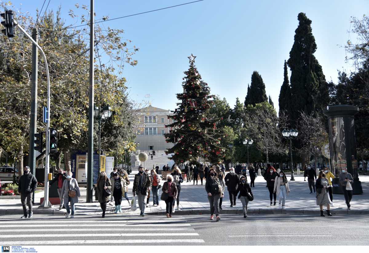 Κορονοϊός: Σενάρια για Χριστούγεννα «2G» με πιο αυστηρά μέτρα – «Ακόμα και μερικό lockdown αν χρειαστεί»