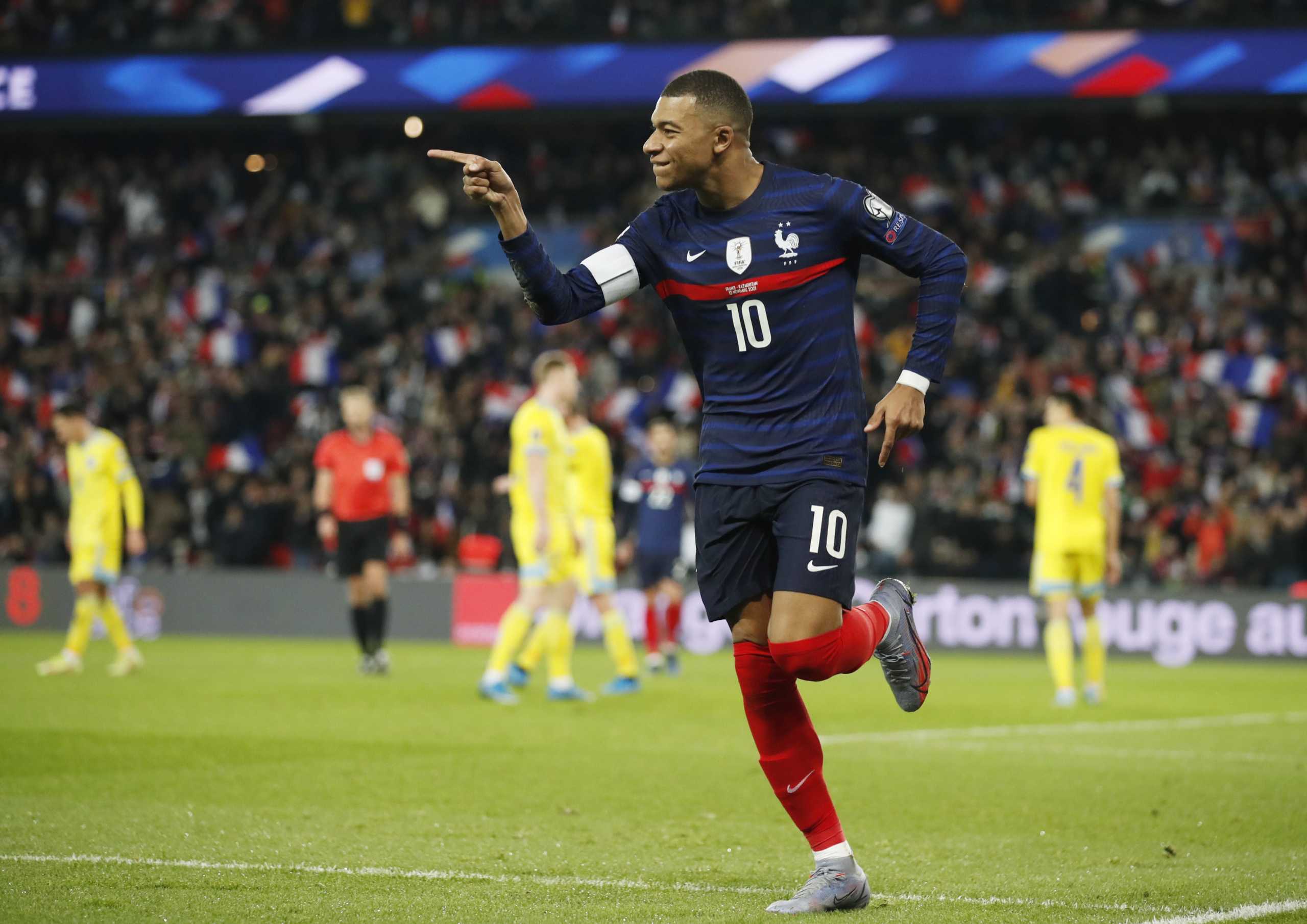 Soccer Football - World Cup - UEFA Qualifiers - Group D - France v Kazakhstan - Parc des Princes, Paris, France - November 13, 2021  France's Kylian Mbappe celebrates scoring their third goal and his hat-trick REUTERS