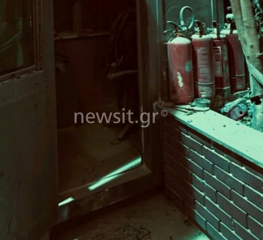 Επίθεση με μολότοφ στο Αστυνομικό Τμήμα Ακρόπολης