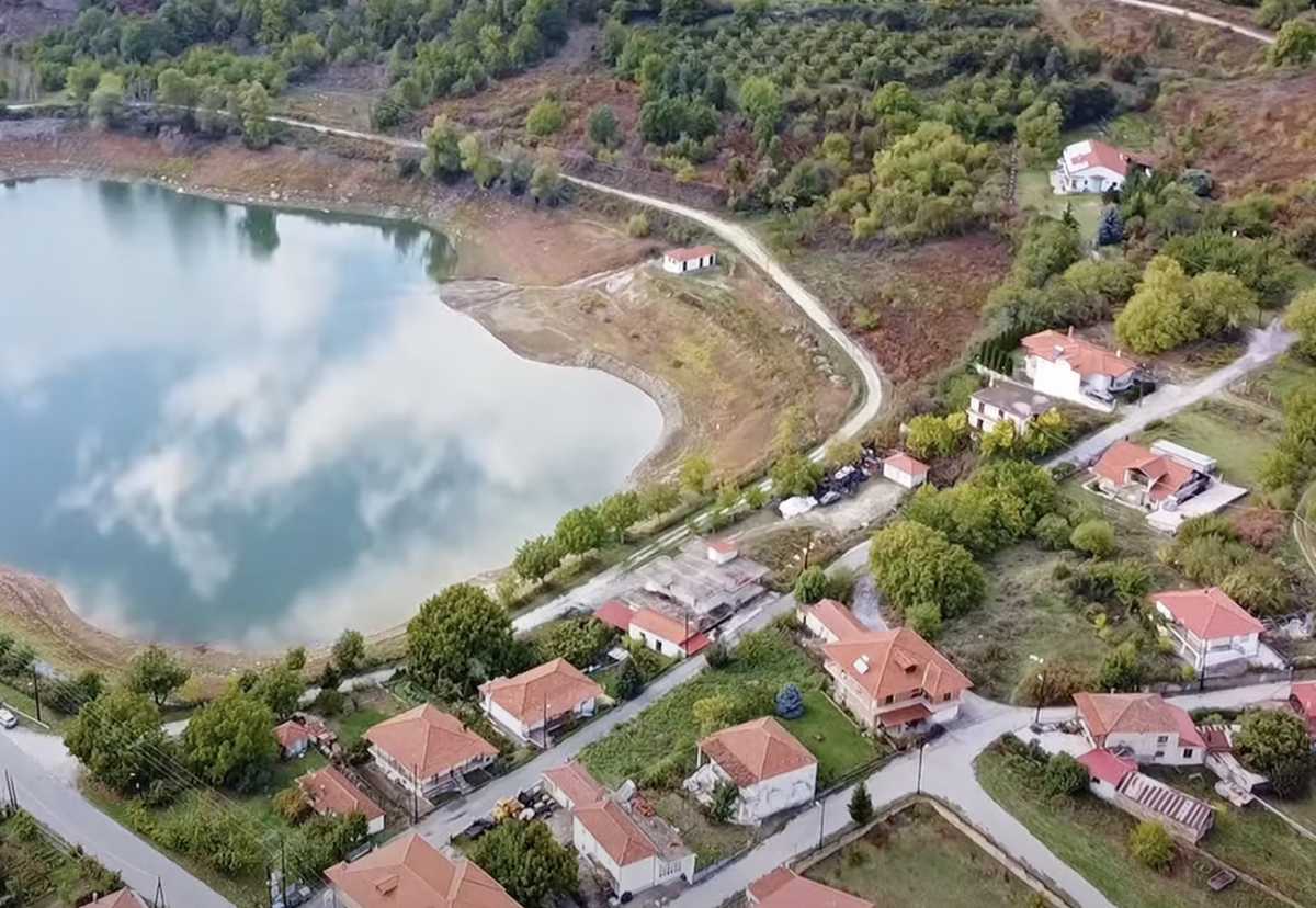 Παναγίτσα: Το ελληνικό χωριό με τις τρεις τεχνητές λίμνες