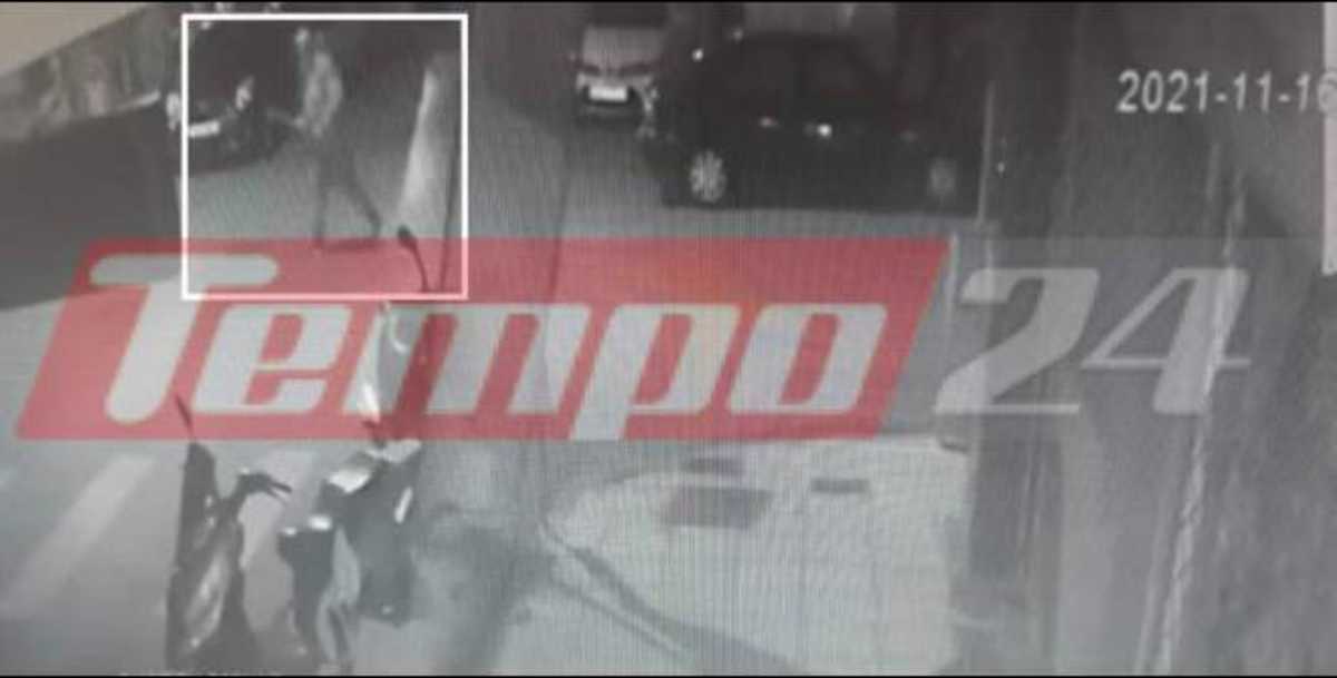 Πάτρα: 30χρονος σπάει αυτοκίνητα και εκφοβίζει περαστικούς και καταστηματάρχες – Βίντεο ντοκουμέντο