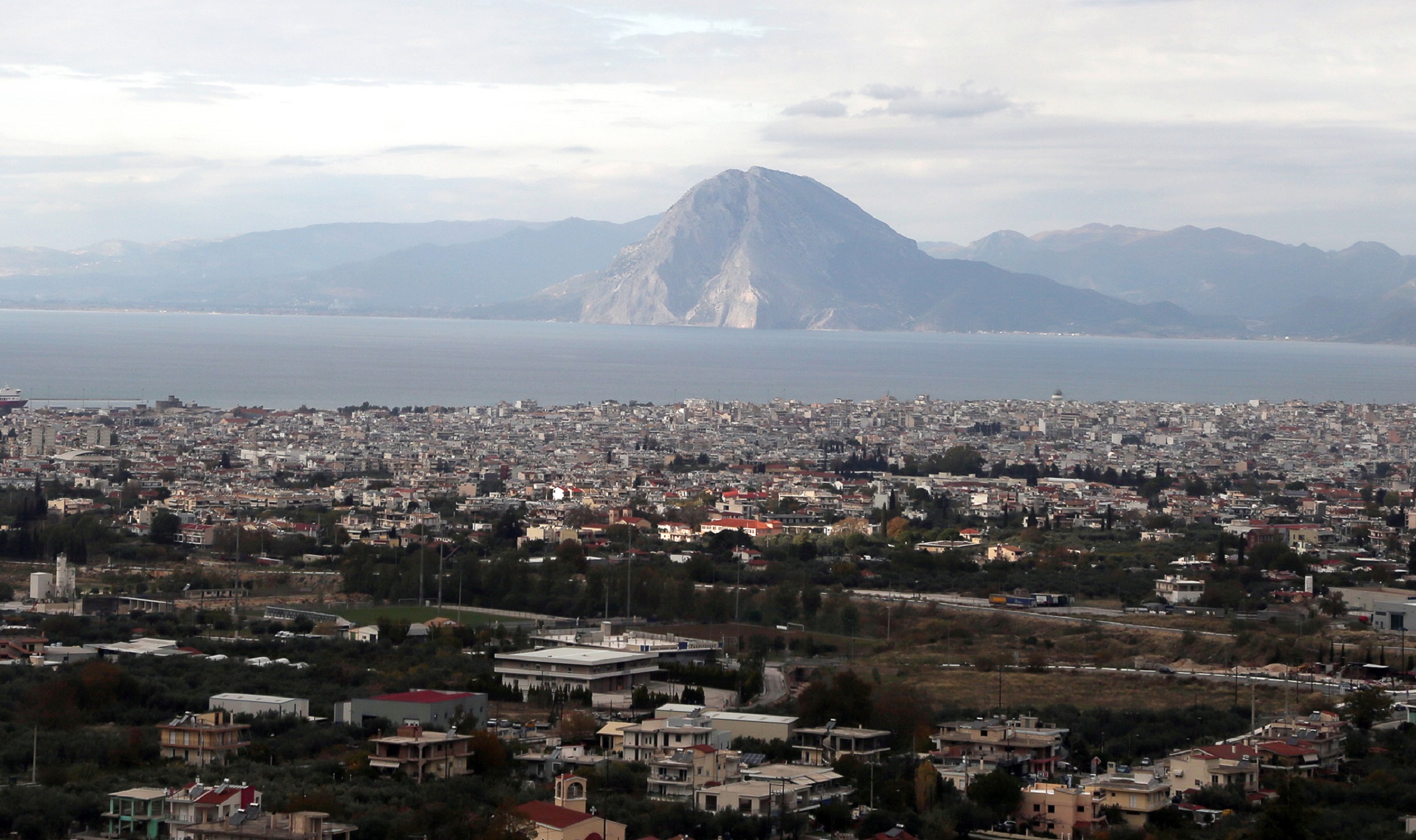 Κορονοϊός – Λύματα: Άνοδος 80% στο ιικό φορτίο στην Πάτρα