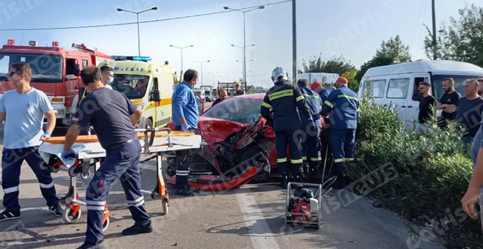 Πάτρα: Σοβαρό τροχαίο με τρεις τραυματίες – Διαλύθηκαν τα αυτοκίνητα