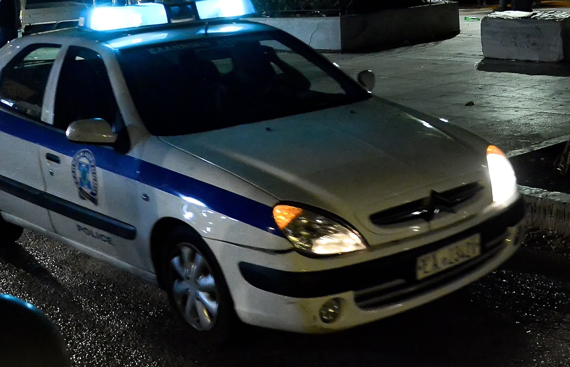 Στα δίχτυα των «αδιάφθορων» της ΕΛΑΣ κύκλωμα παράνομων ελληνοποιήσεων – Εμπλέκονται αστυνομικοί