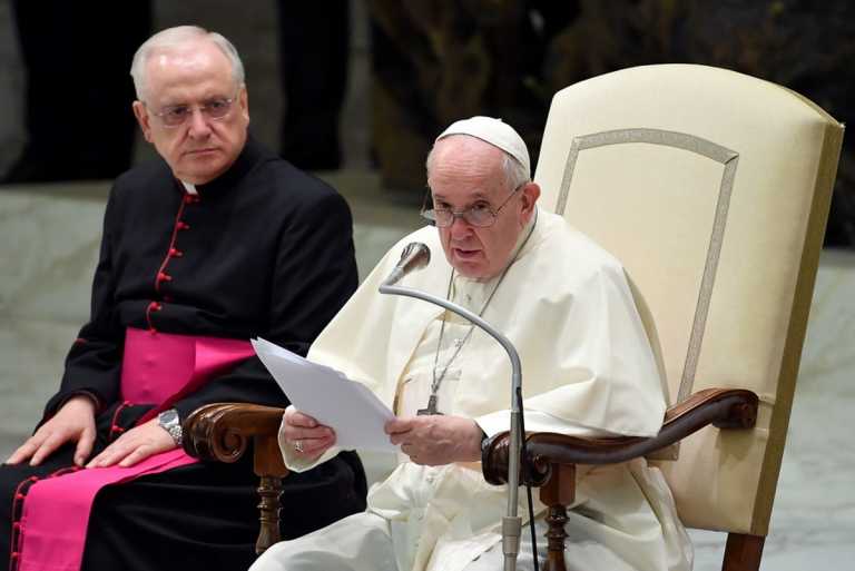 Πάπας Φραγκίσκος: Δώστε λεφτά στην εκπαίδευση και όχι στους στρατιωτικούς εξοπλισμούς