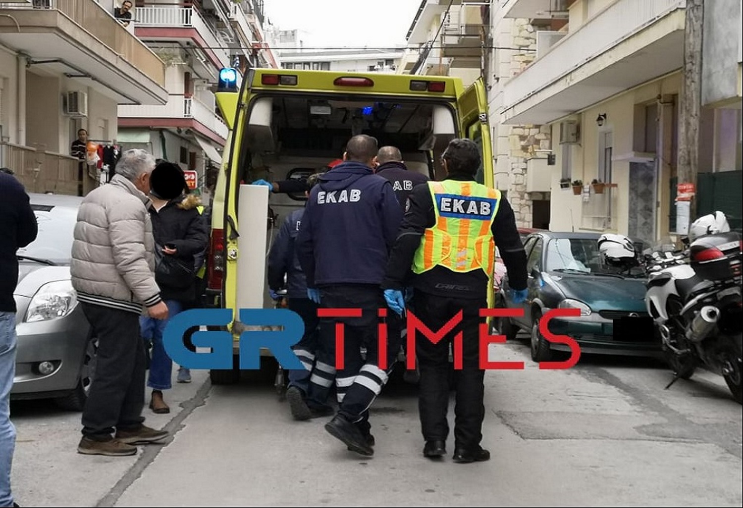 Θεσσαλονίκη: Γυναίκα έπεσε από μπαλκόνι πολυκατοικίας