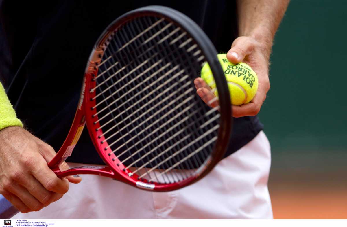Πατέρας του προπονητή τένις στο Live News: «Του την πέφτουν όλα τα πιτσιρίκια και οι μανάδες»