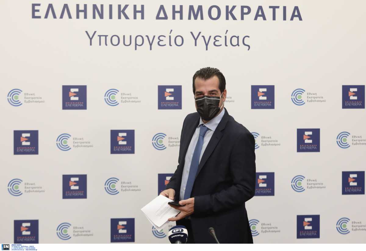 Θάνος Πλεύρης: «Fake news ότι κρατούνται κενές κλίνες ΜΕΘ για VIP ασθενείς»