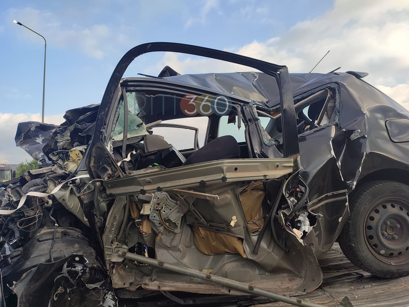 Χανιά: Άμορφη μάζα το αυτοκίνητο του 25χρονου που σκοτώθηκε στις Καλύβες