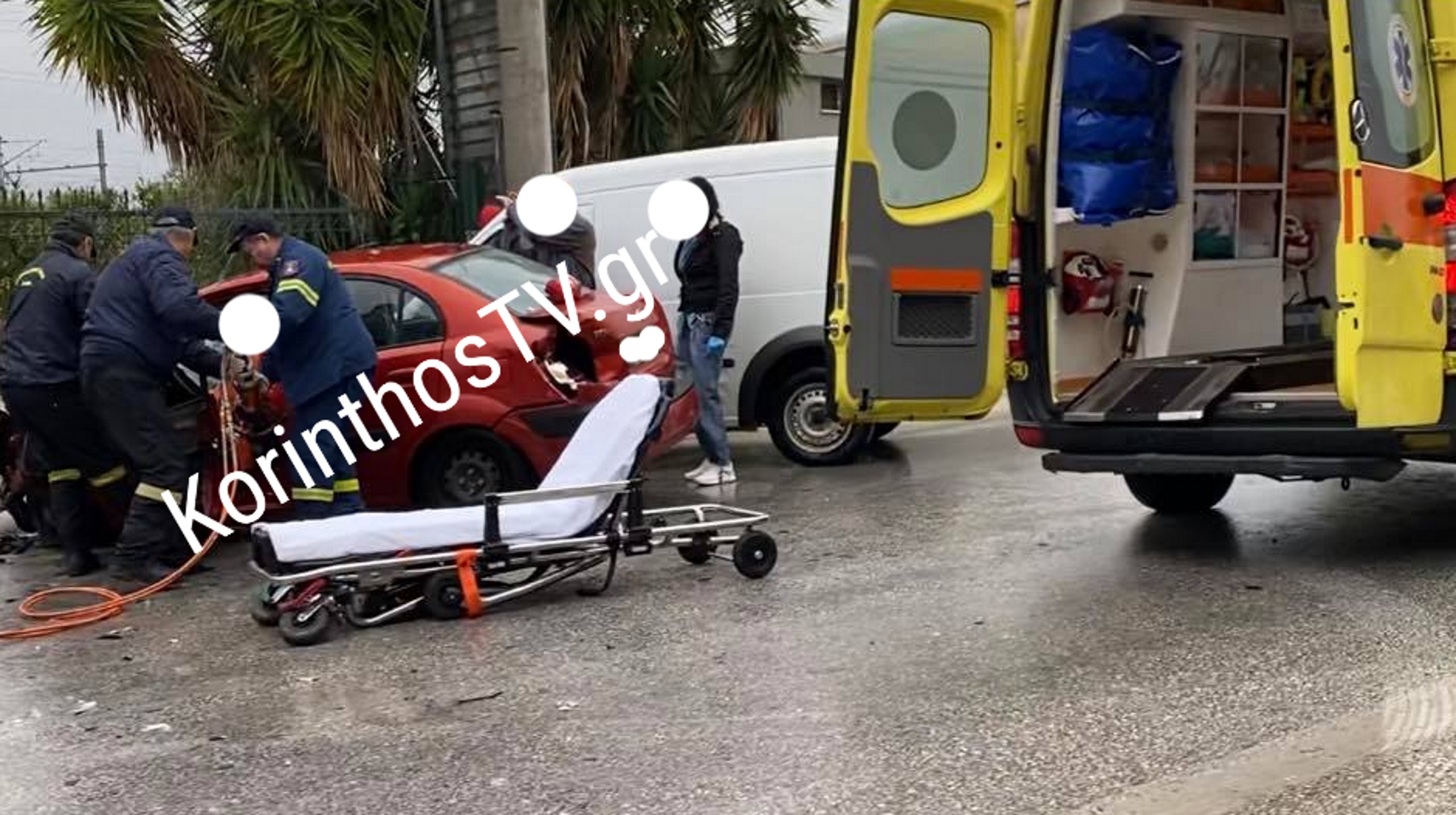Κόρινθος: Τροχαία ατυχήματα με τραυματίες στη γλιστερή άσφαλτο – Απεγκλωβισμοί από τα σμπαραλιασμένα αυτοκίνητα