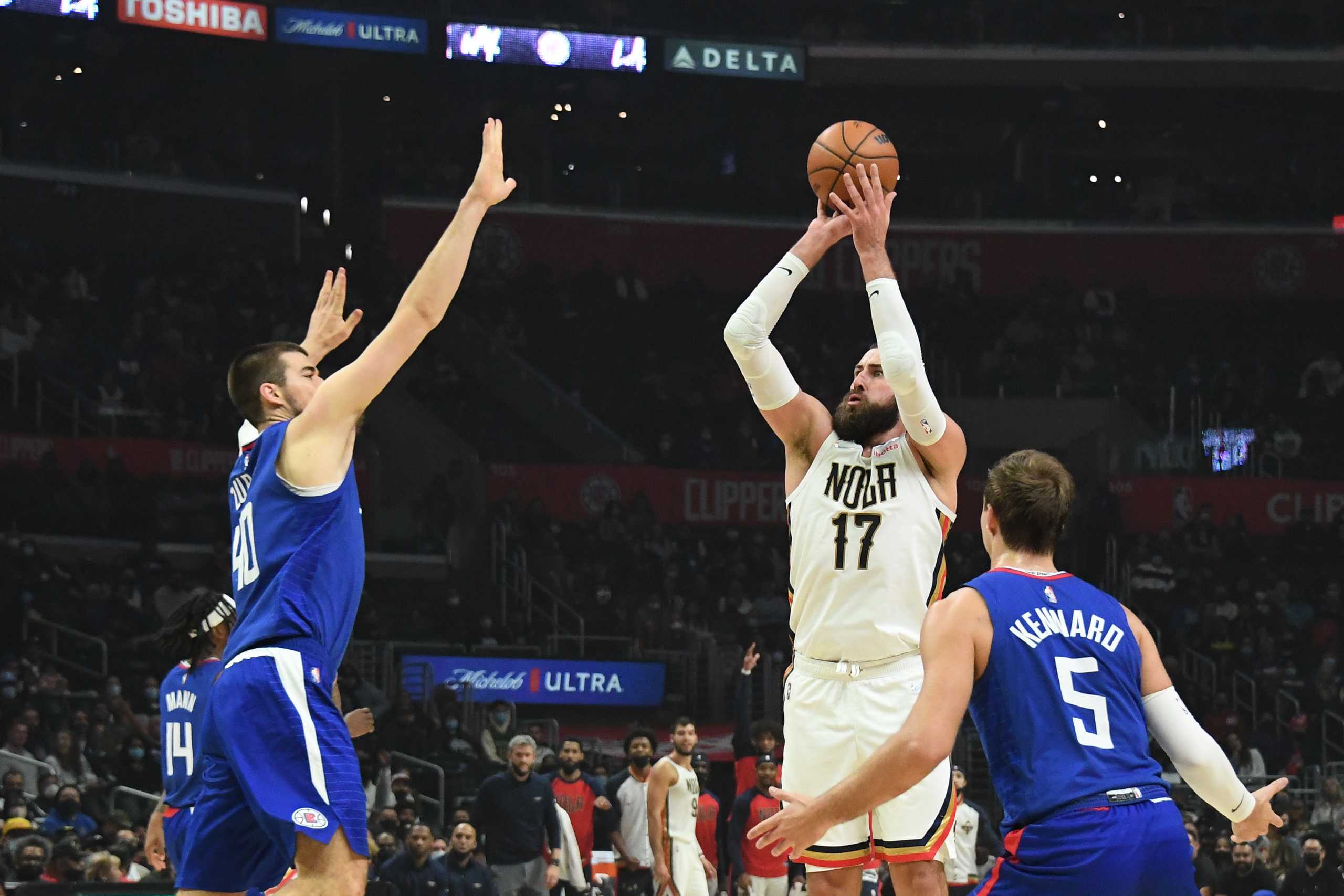 Αποτελέσματα NBA: Ο Βαλαντσιούνας ισοπέδωσε τους Κλίπερς