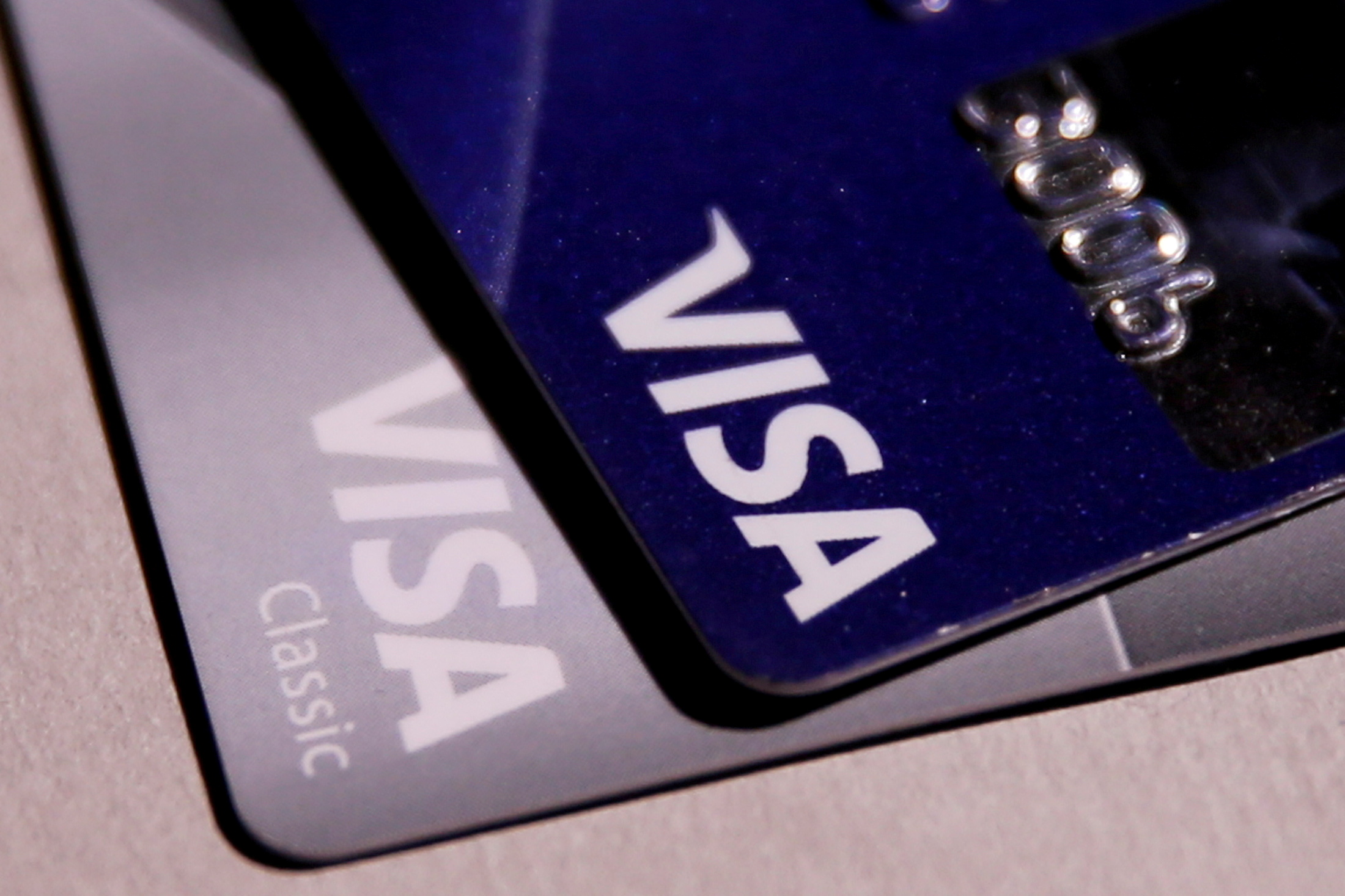 Visa και Mastercard αναστέλλουν κάθε δραστηριότητα στην Ρωσία