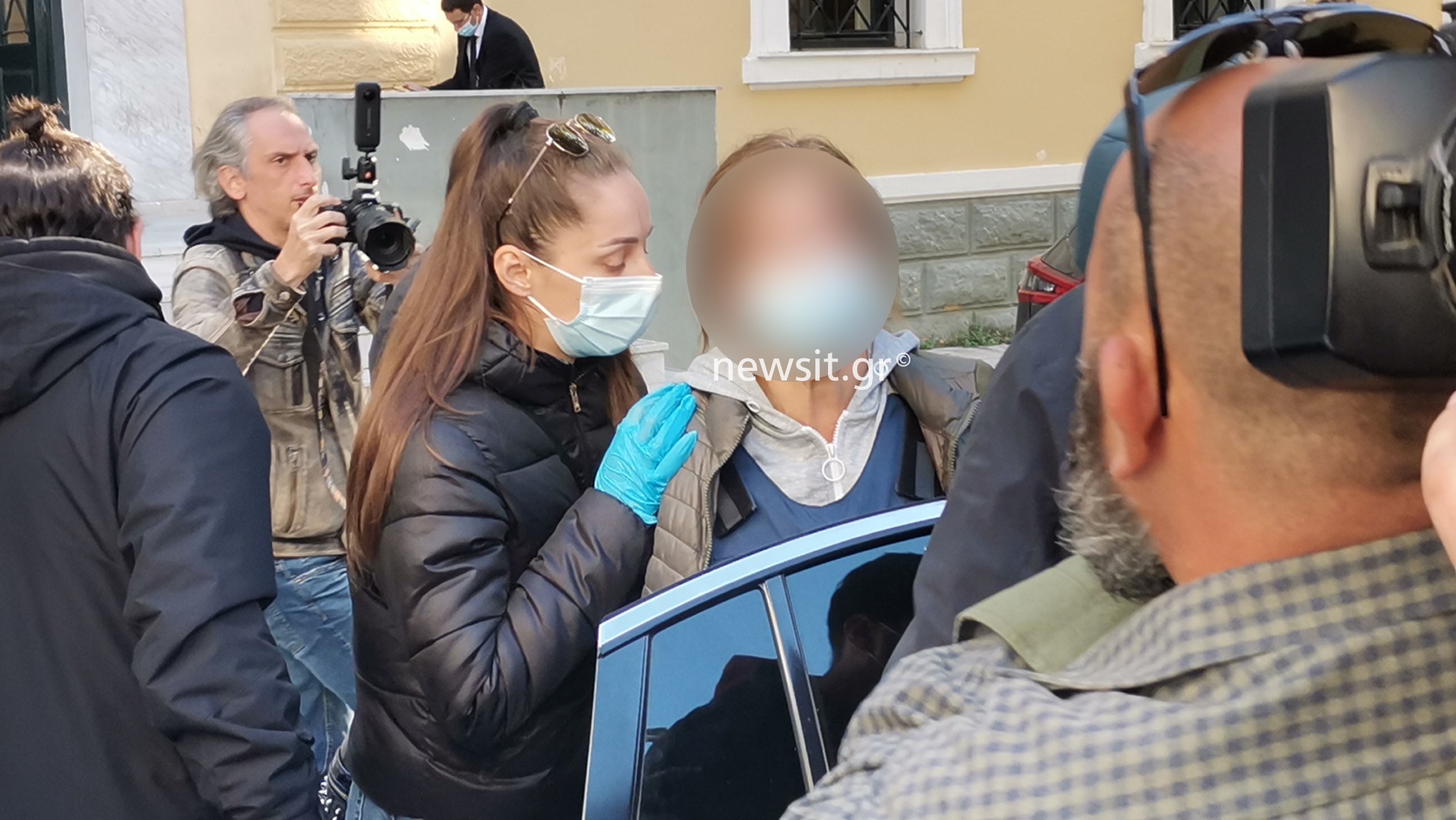 Χαλάνδρι: «Εγώ και η κόρη μου θα ήμασταν νεκρές τώρα» φώναζε η 49χρονη εικαστικός