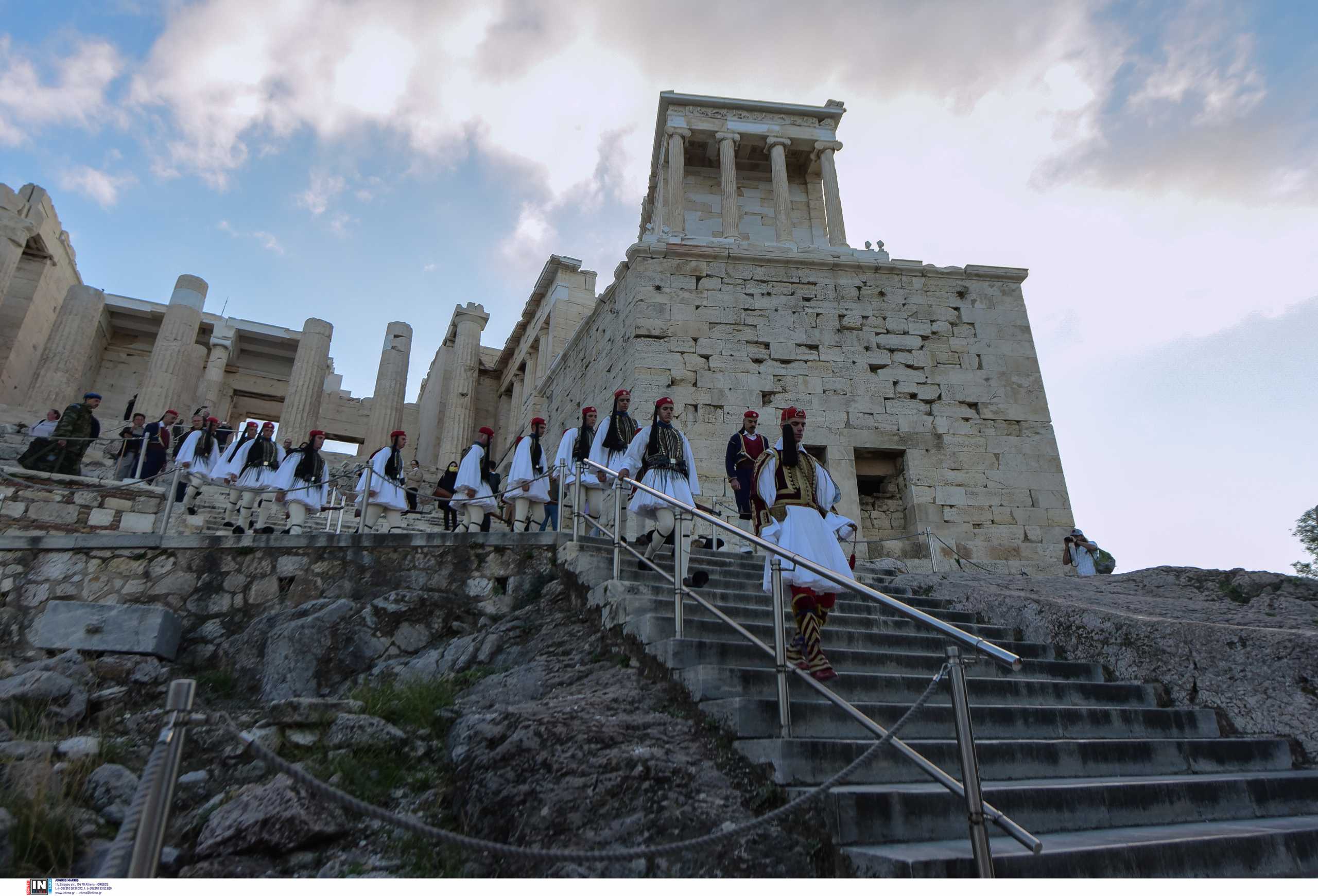 Ποιος λαός αποκαλεί την Ελλάδα Σι-Λα και τι σημαίνει