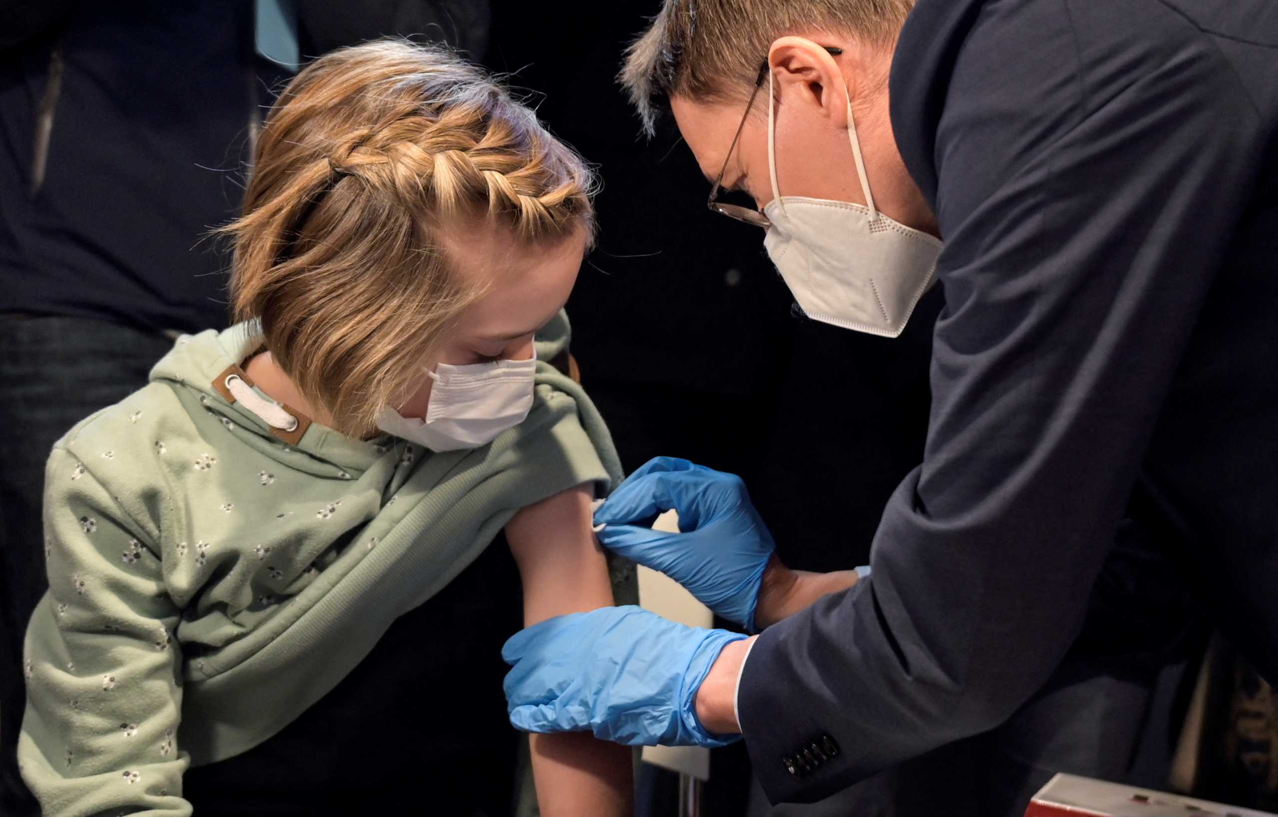 Κορονοϊός – Ινστιτούτου «Ρόμπερτ Κοχ»: Το πέμπτο κύμα της πανδημίας θα είναι της μετάλλαξης «Όμικρον» – «Εμβολιαστείτε»