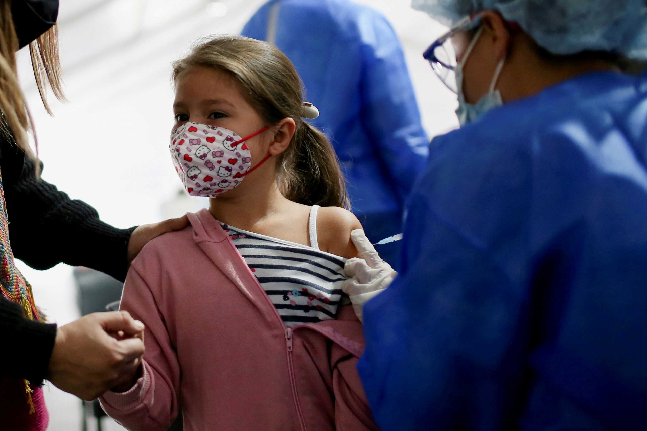 Κορονοϊός - Βρετανία: Ξεκινούν οι εμβολιασμοί παιδιών 5-11 ετών που ανήκουν σε ευπαθείς ομάδες