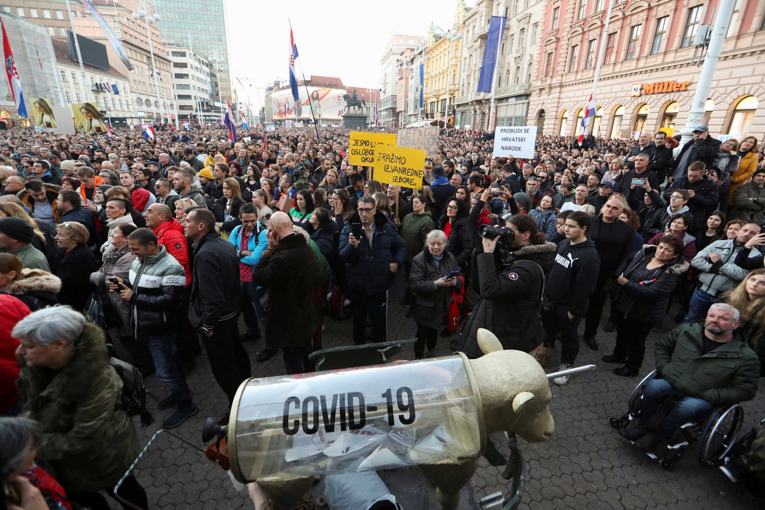 Demonstrators gather to protest against coronavirus disease (COVID-19) measures, in Zagreb, Croatia November 20, 2021. REUTERS