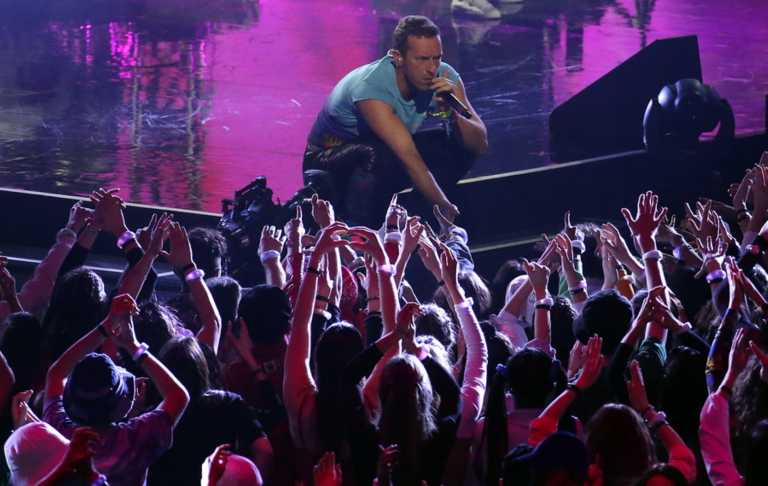 Οι Coldplay θα κυκλοφορήσουν το τελευταίο τους άλμπουμ το 2025