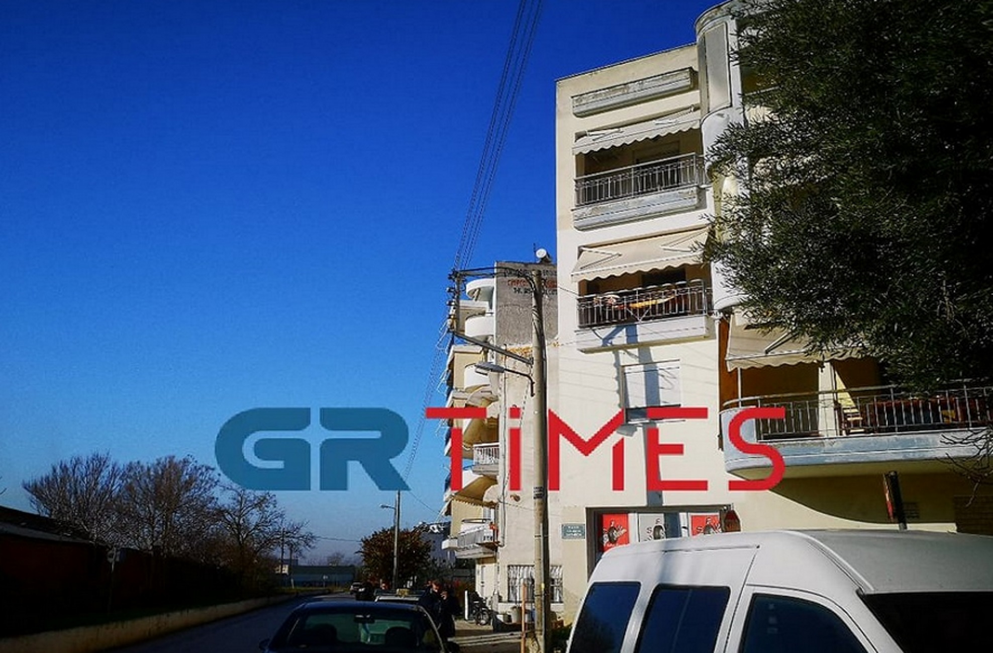 Θεσσαλονίκη: Θρίλερ με πτώση θανάτου από ταράτσα πολυκατοικίας – Ανάστατος ο Εύοσμος