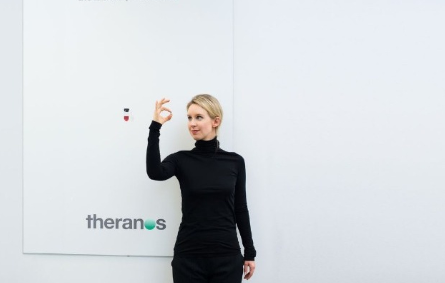 Σκάνδαλο Theranos – Ελίζαμπεθ Χολμς: Με 20 χρόνια φυλακή κινδυνεύει ο «θηλυκός Steve Jobs»