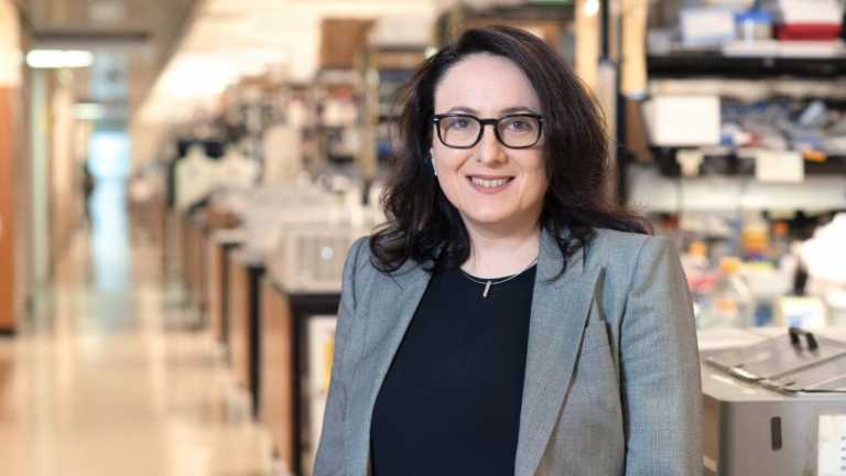 Η Κατερίνα Ακάσογλου στην Ακαδημία Εφευρετών των ΗΠΑ: Η Ελληνίδα επιστήμονας με τις πρωτοποριακές μελέτες για το Αλτσχάιμερ