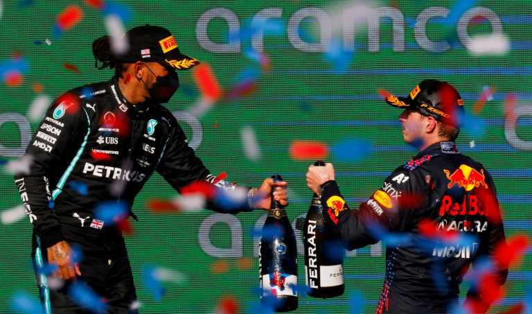 Formula 1: Κρίνεται ο τίτλος μεταξύ Μαξ Φερστάπεν και Λιούις Χάμιλτον στο Άμπου Ντάμπι