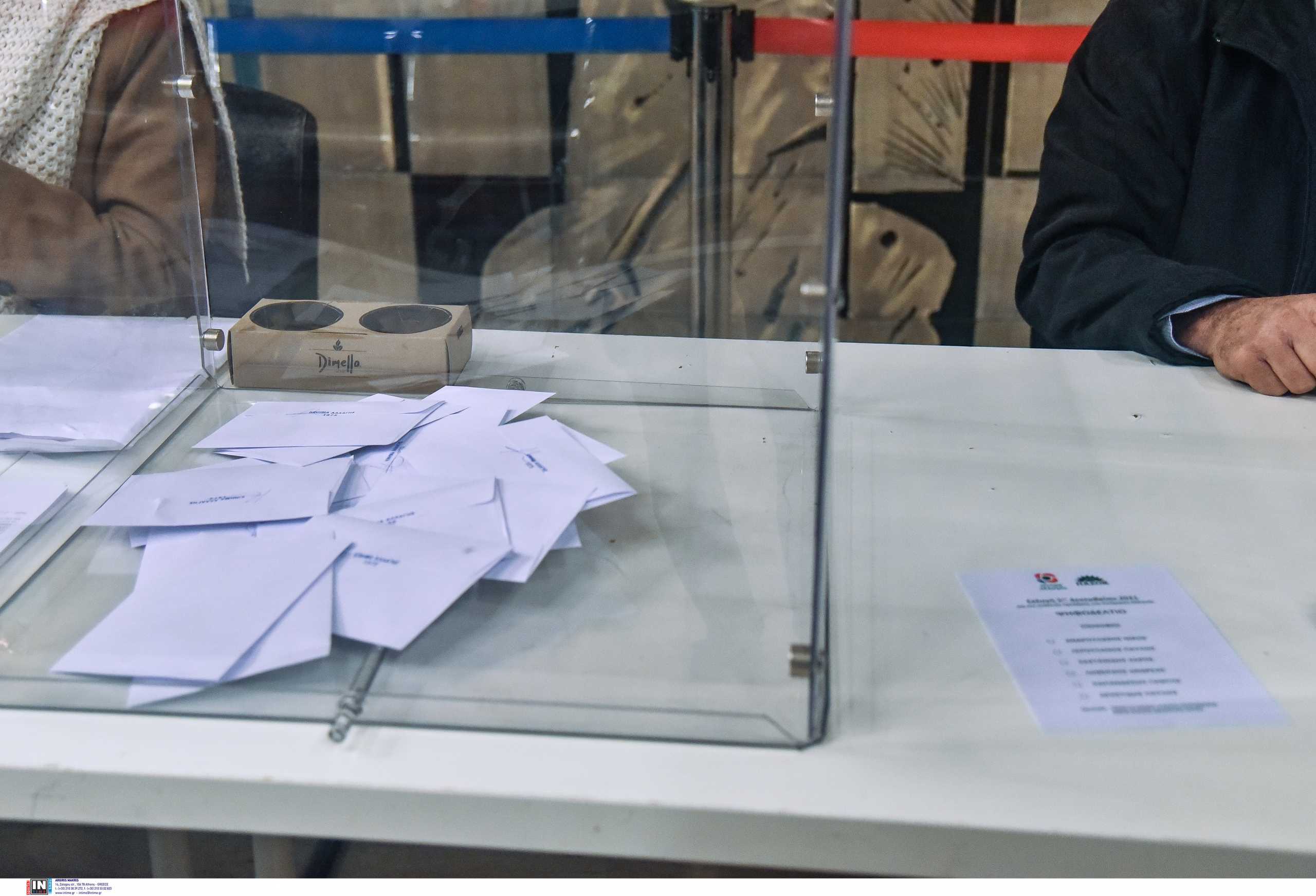 Εκλογές ΚΙΝΑΛ: Μέχρι και 500 ψηφοφόροι ψήφιζαν ανά λεπτό