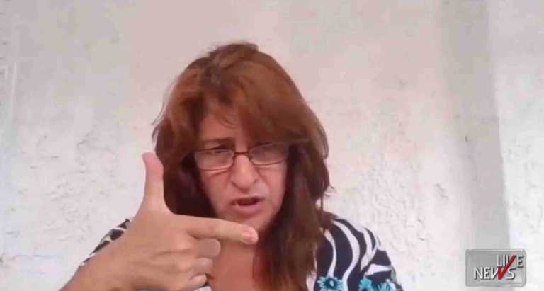 Αντιεμβολιάστρια παθολόγος κάνει κήρυγμα στα social media: Δολοφονούν παιδιά με χλωρίνη – Οι μάσκες κουφαίνουν