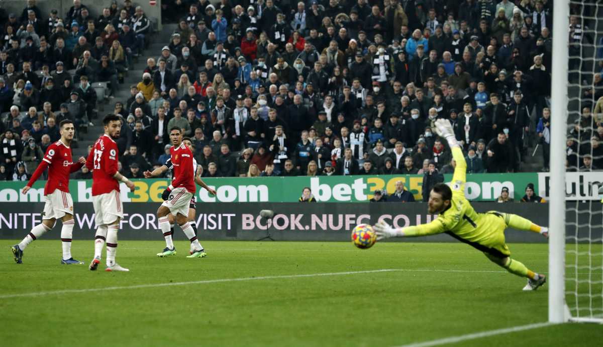Soccer Football - Premier League - Newcastle United v Manchester United - St James' Park, Newcastle, Britain - December 27, 2021 Manchester United's David de Gea makes a save Action Images via Reuters