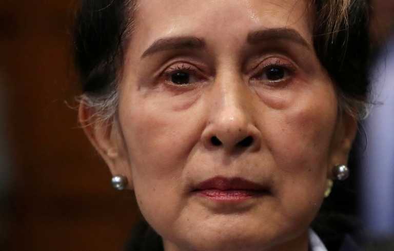 Μιανμάρ – Αούνγκ Σαν Σου Κι: Η Χούντα μείωσε την ποινή φυλάκισης της ανατραπείσας πρωθυπουργού
