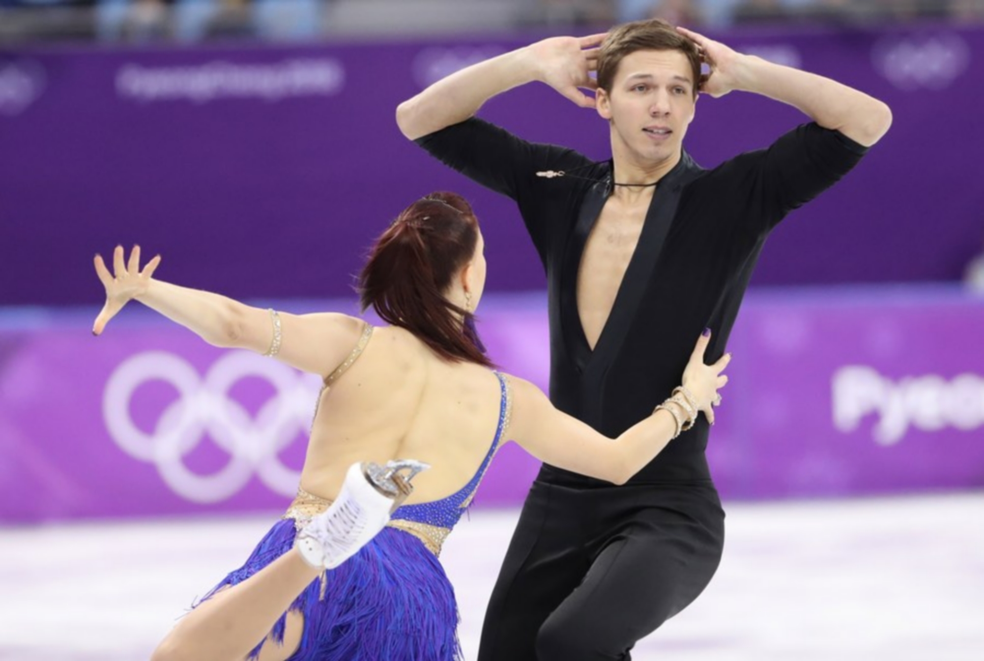 epa06541810 Ekaterina Bobrova and Dmitri Soloviev, Olympic Athletes of Russia (OAR) in action during the Ice Dance Short Dance of the Figure Skating competition at the Gangneung Ice Arena during the PyeongChang 2018 Olympic Games, South Korea, 19 February 2018.  EPA