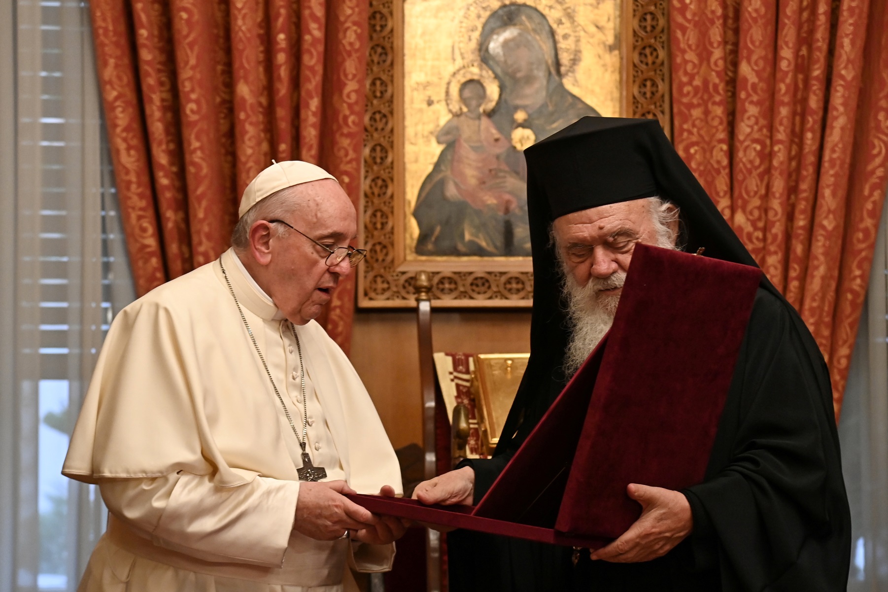 Πάπας Φραγκίσκος προς Αρχιεπίσκοπο Ιερώνυμο: «Συγγνώμη για τα ιστορικά σφάλματα προς τους ορθόδοξους αδελφούς»