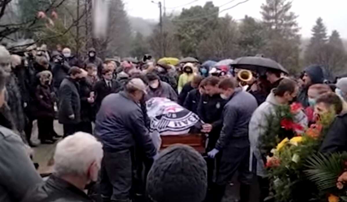 Ο Μoμτσίλο Βούκοτιτς κηδεύτηκε με σημαία της Παρτιζάν Βελιγραδίου