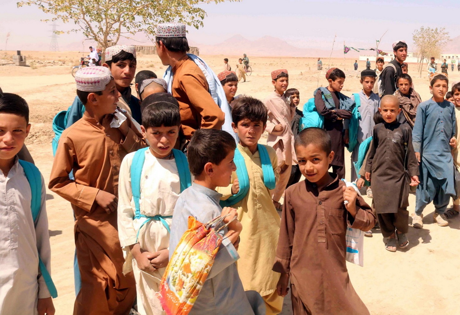 Αφγανιστάν: Βρέφη στα πρόθυρα θανάτου λόγω υποσιτισμού - Τουλάχιστον 1 στα 5 παιδιά δεν τα καταφέρνει